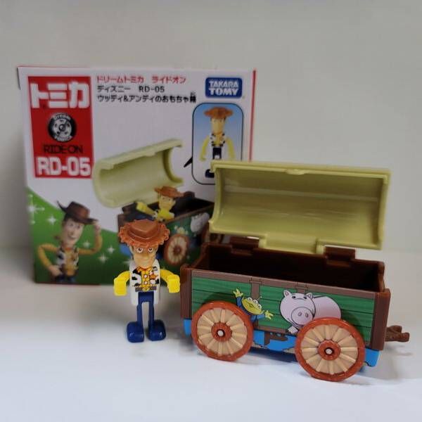 Mô hình xe Tomica DT RIDE-ON DISNEY RD-05 WOODY & ANDYS BOX