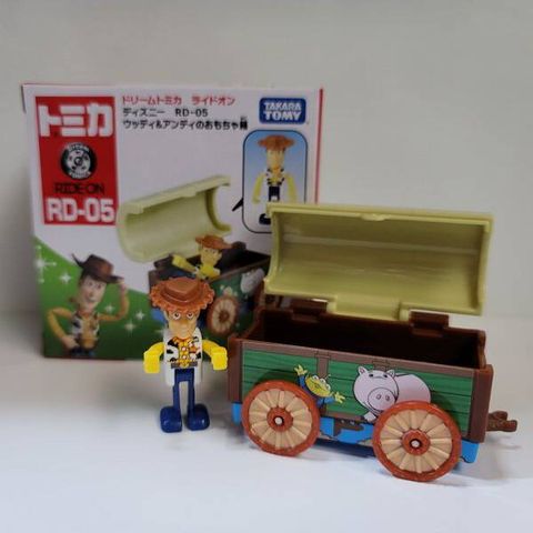  Mô hình xe Tomica DT RIDE-ON DISNEY RD-05 WOODY & ANDYS BOX 