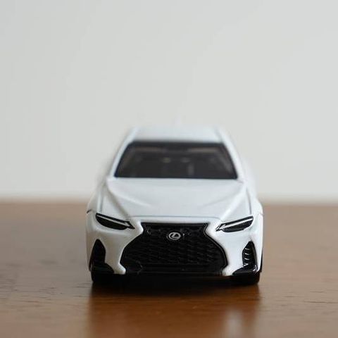  Xe Tomica 100 Lexus IS 350 F SPORT (vỉ) 