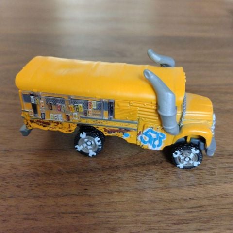  Xe mô hình Disney Cars Tomica C-28 Miss Fritters (Standard Type) 