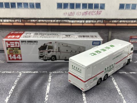  Tomica 144 Super Ambulance 