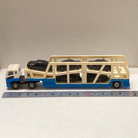  Tomica 131 - Mitsubishi Fuso Transporter 