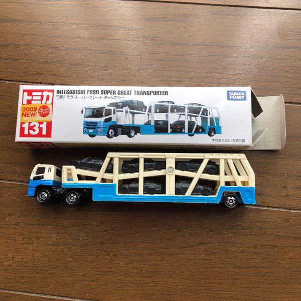  Tomica 131 - Mitsubishi Fuso Transporter 