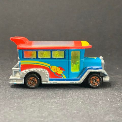  DM-05 Tomica Disney Motors Cruiser Alien Diecast Car Toy Story 