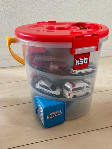  Hộp đựng xe kết hợp đường trượt Tomica World Sprial Bucket 