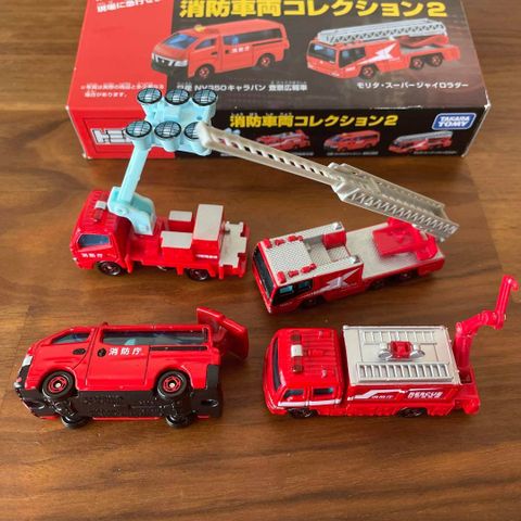  Set 4 xe tomica cứu hỏa 