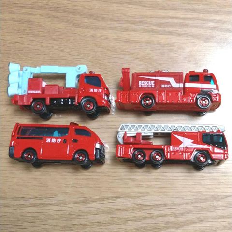  Set 4 xe tomica cứu hỏa 