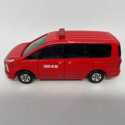  Mô hình xe Tomica 50 Mitsubishi Delica D:5 fire 
