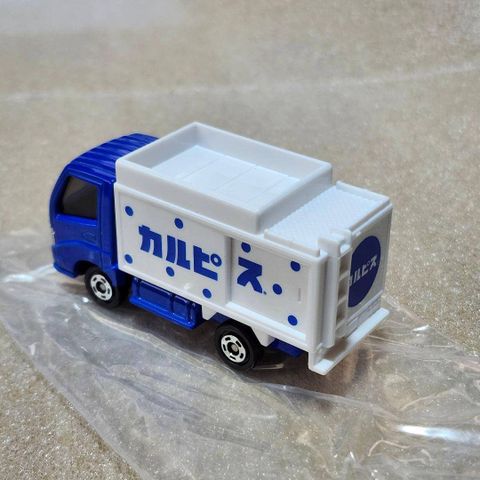  Mô hình xe tải Tomica 84 Calpis Bottle Car 
