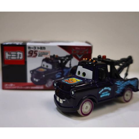  Mô hình xe Disney Tomica Cars Meter (Lightning McQueen Day 2025) 