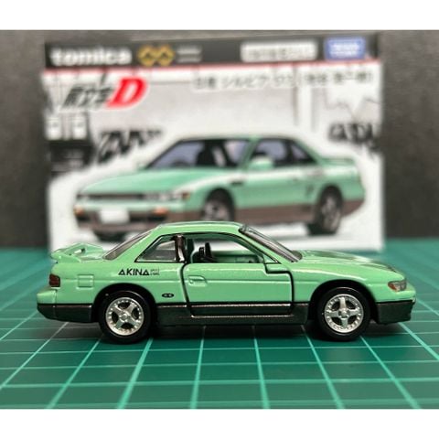  Xe mô hình Tomica Premium Unlimited Initial D Nissan Silvia (S13) 