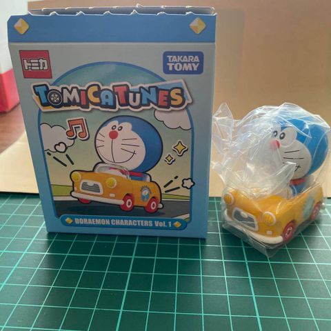  Mô hình xe ngẫu nhiên Tomica Tunes Doraemon Characters 
