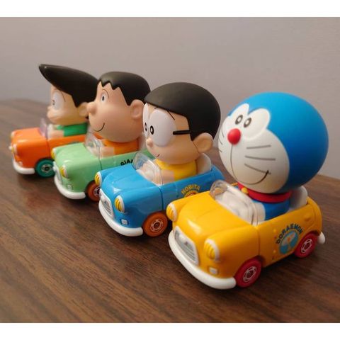  Mô hình xe ngẫu nhiên Tomica Tunes Doraemon Characters 