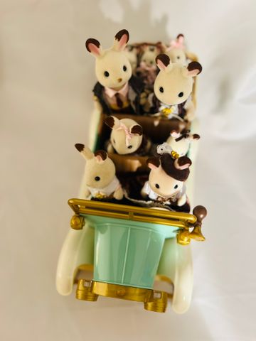  Xe ô tô V-07 Sylvanian Families Classic Family Car 