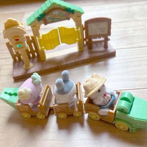  Mô hình CO-83 Sylvanian Families The Exciting Crocodile Train 