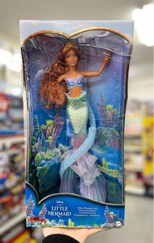  HNF42 Mattel Disney The Little Mermaid Deluxe Ariel Doll 