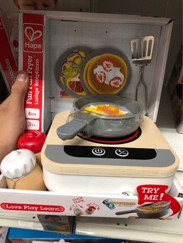  E3164-Đồ chơi bộ bếp và chảo nấu ăn có âm thanh HAPE 