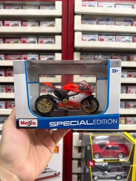  39300 Mô hình xe Maisto 1/18 Ducati 1199 Superleggera 