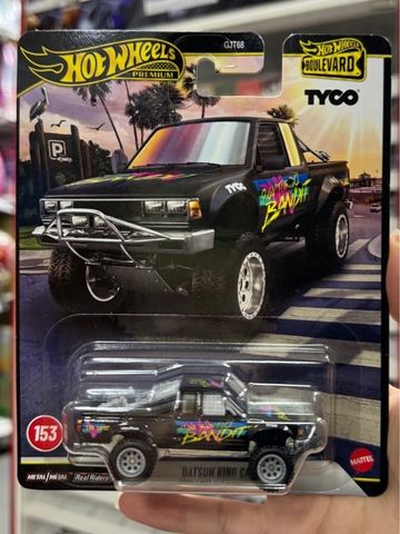  Mô hình xe JHW32 Hot Wheels BOULEVARD DATSUN KING CAB 