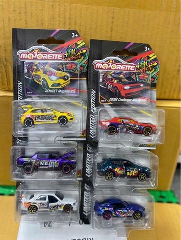  212054038 Xe Mô Hình Phiên Bản Giới Hạn MAJORETTE Limited Edition 11 