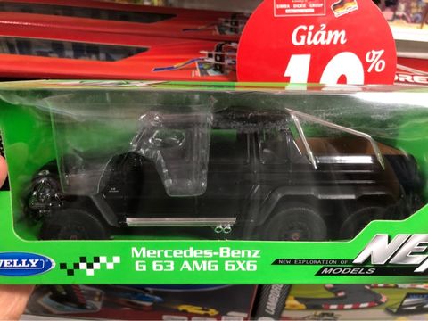  Mô hình xe Merceces-Benz G63 AMG 6x6 1:24 Welly-24061W- Black 