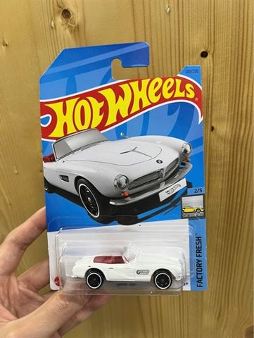  HNJ99 Hot Wheels Basic BMW 507 White 