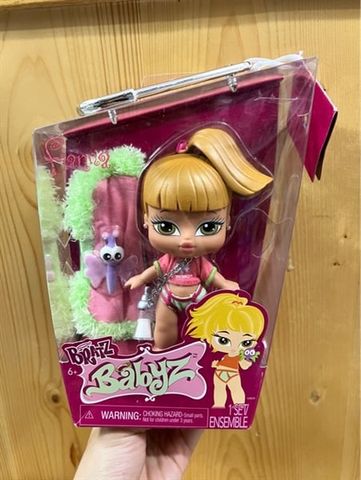  Búp bê Bratz Babyz Fianna Collectible Fashion Doll (15cm) 