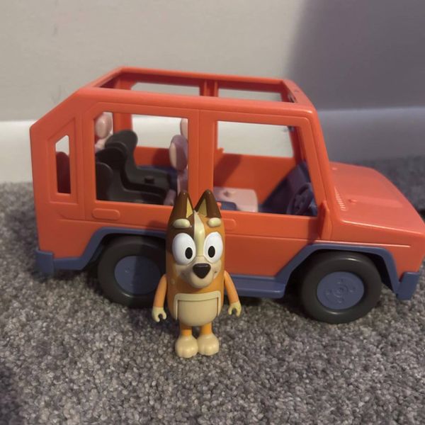 Bluey Heeler Family Road Trip 4WD Vehicle
