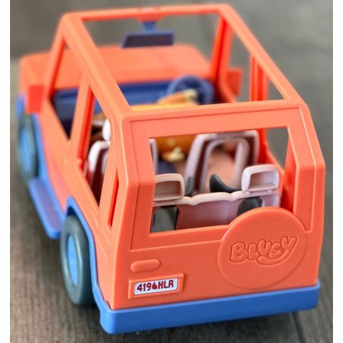  Xe đồ chơi Bluey Heeler Family Road Trip 4WD Vehicle 