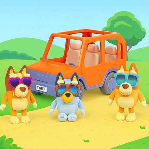  Xe gia đình kèm thú bông Bluey Big Heeler 4WD & Family Vehicle & Plush Set 