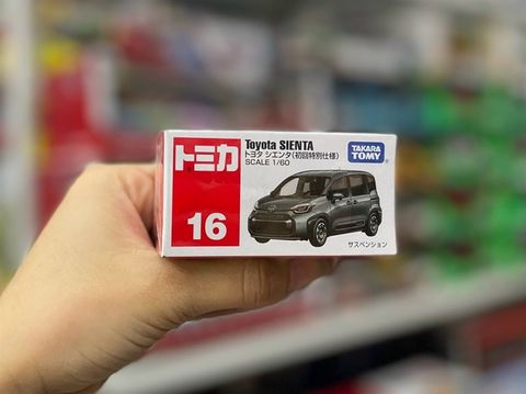  TOMICA 16 TOYOTA SIENTA (1st- đen) 