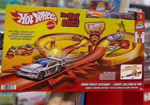  JFD11 - Hot Wheels Action Hot Ones Freeway Frenzy Toy Vehicle Track 
