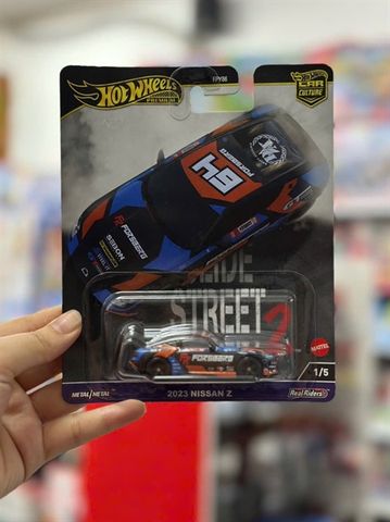  HKC86 23win04 Premium Car Culture Slide Street 2023 Nissan Z 