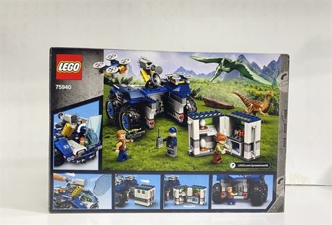  LEGO Jurassic World Gallimimus and Pteranodon Breakout 75940 Building Set (391 Pieces) 