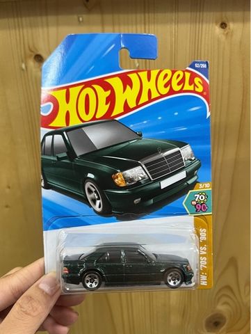  JFN67 Hot Wheels Basic Car, Mercedes-Benz 500E 