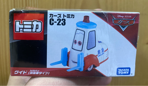  Mô hình xe C-23 Tomica Disney Cars Guido (Ambulance Type) 