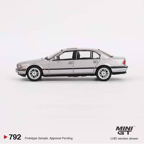  Mô hình xe Mini GT Box Version MGT00792 BMW 750IL Aspen Silver Metallic 