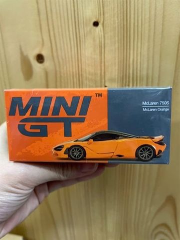  MINI GT 1/64 McLaren 750S McLaren Orange (Left Handle) 