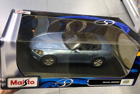  M31879- Honda S2000 1:18 