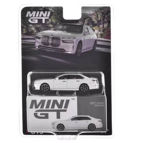 Mini GT Card Version MGT00959 BMW i7 xDrive60 Alpine White / Black Sapphire