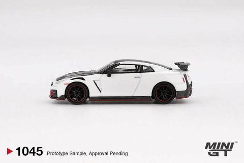  Xe Mini GT MGT01045 Nissan GT-R Nismo 2024 Brilliant White Pearl 