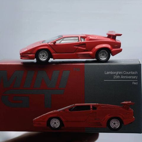  Xe Mini GT Box Version MGT01192 Lamborghini Countach 25th Anniversary Red 