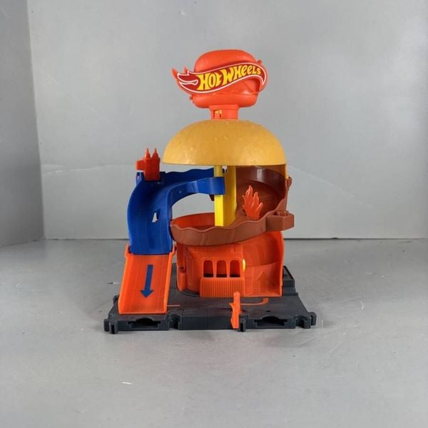 Hot Wheels City Burger Drive-Thru Playset