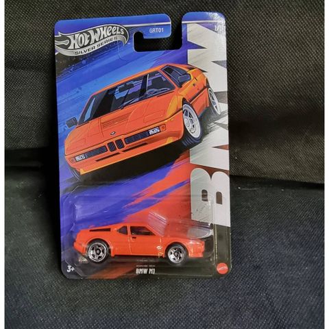  Xe mô hình JBY59 Hot Wheels Celebrations BMW M1 
