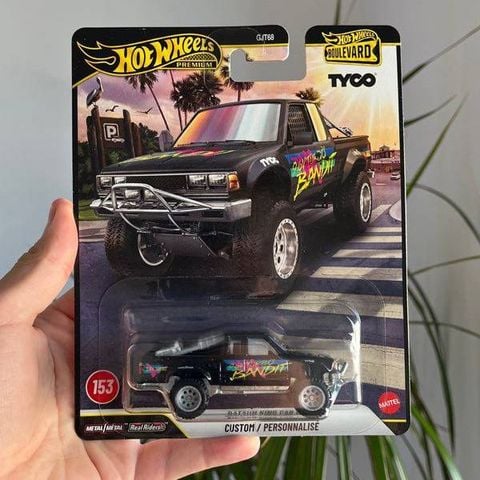  Mô hình xe JHW32 Hot Wheels BOULEVARD DATSUN KING CAB 