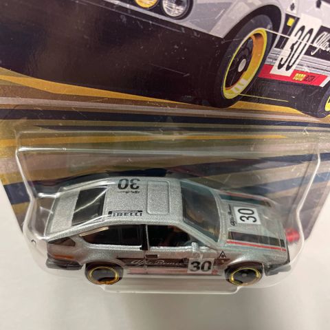  Mô hình xe JKY30 Hot Wheels Vintage ALFA ROMEO GTV6 30 
