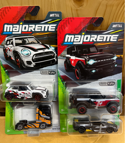  8504000000 Đồ Chơi Xe Mô Hình MAJORETTE Racing Premium Cars 