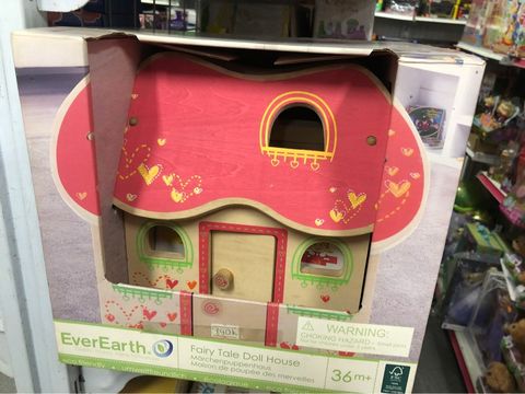  Ngoi nha go bup be EE30978 