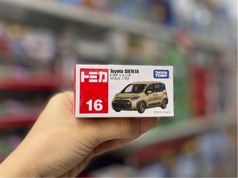  TOMICA 16 TOYOTA SIENTA (nâu) 