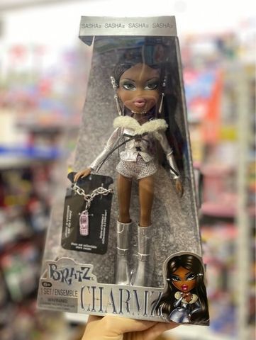  Búp bê Bratz Charmz Sasha Fashion Doll 